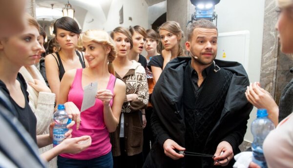 40 dziewczyn, tylko 20 ubrań i lodowate zimno! Pierwszy pokaz w "Top Model" już dziś!